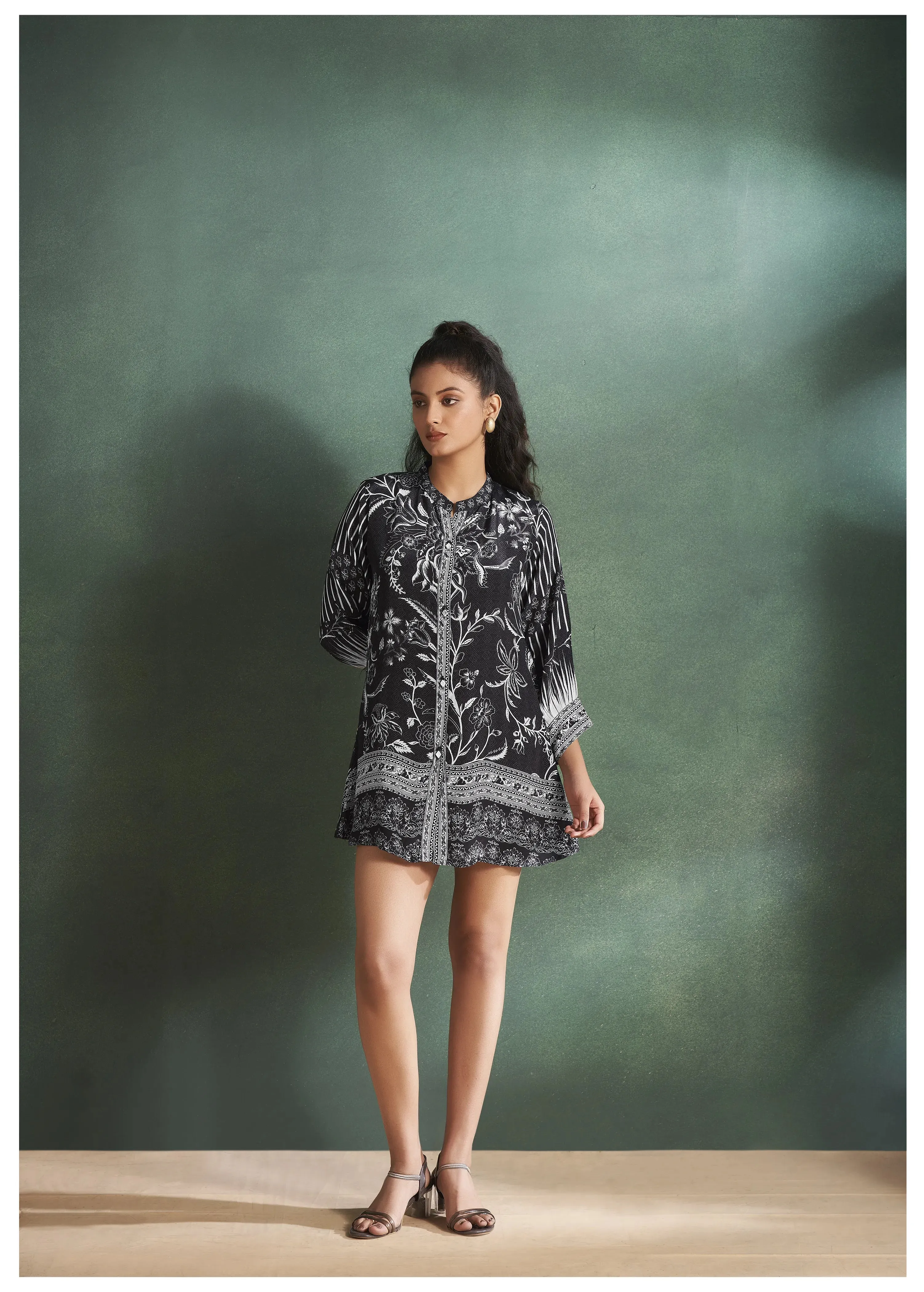 Black Crepe Floral Printed 3/4 Sleeve Tunic