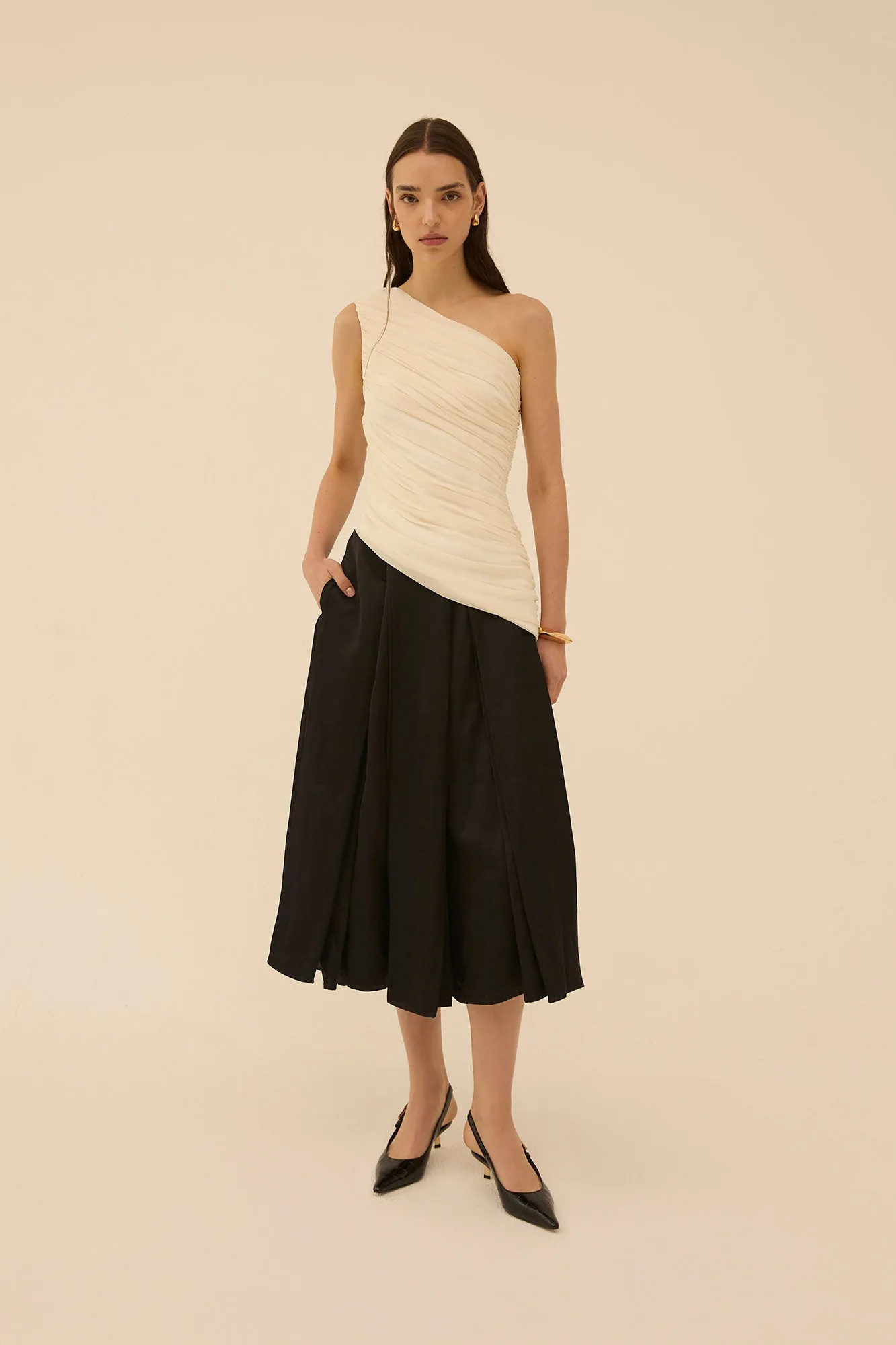 Layal Asymmetric Top in White