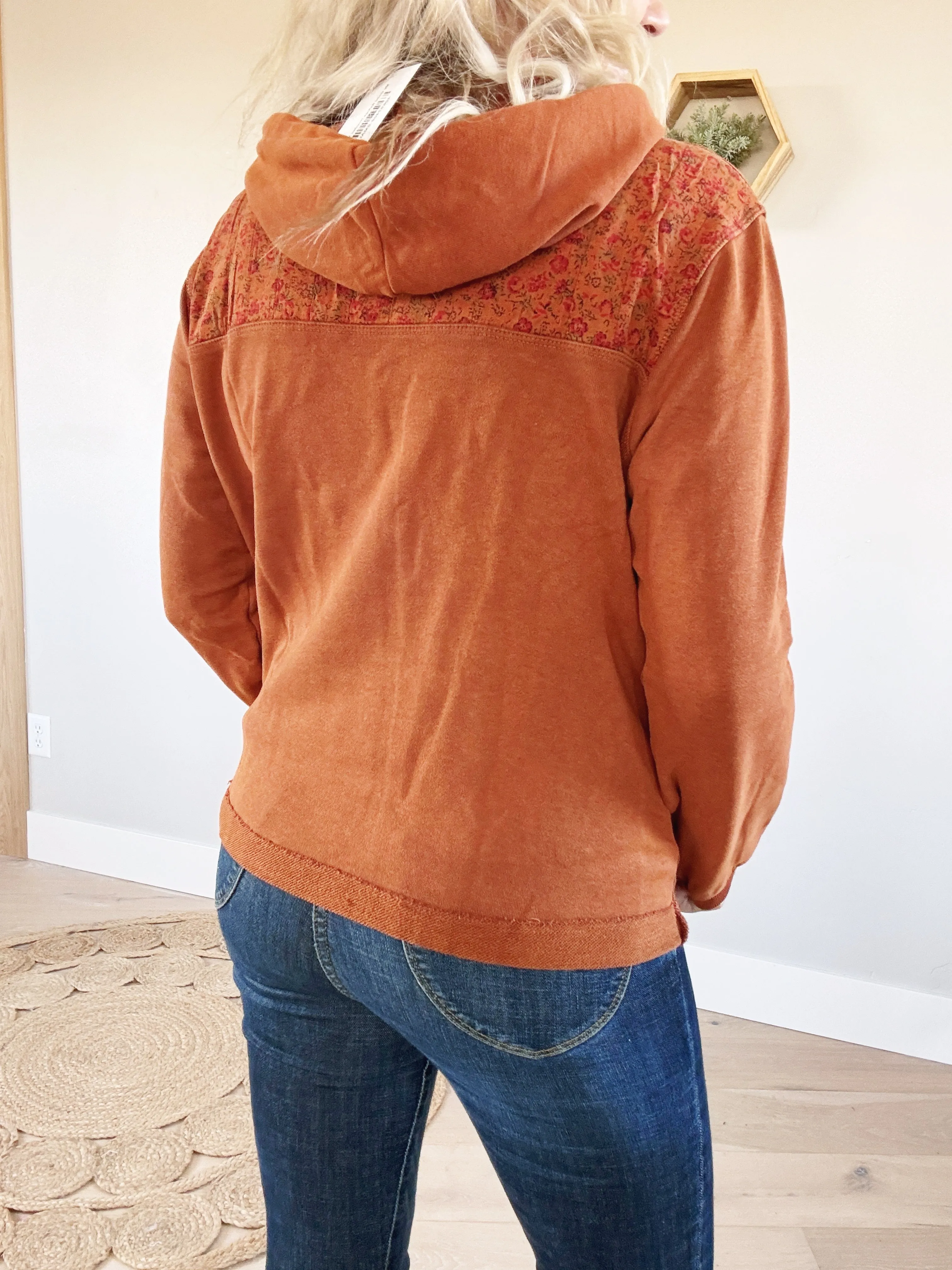 My Good Refuge Hoodie in Rust