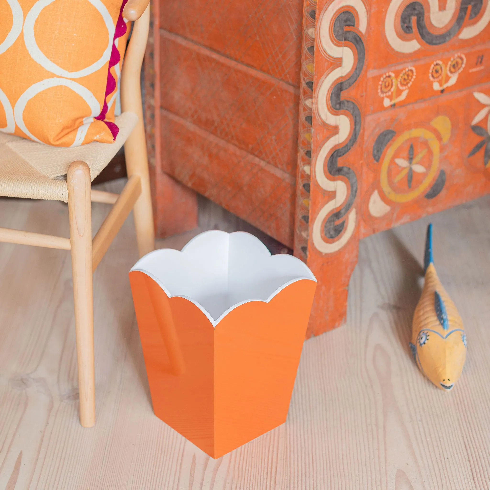 Scalloped Lacquer Bin – Orange & White